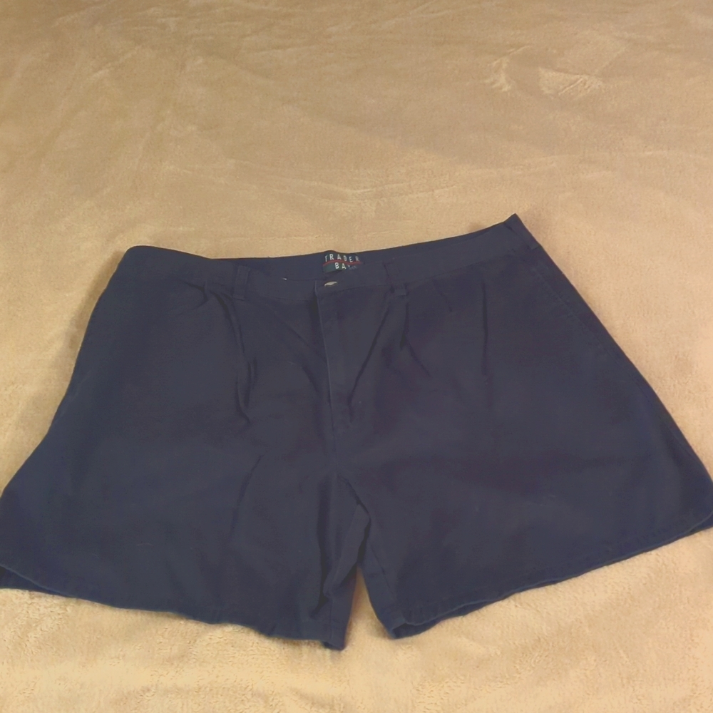 Men's Trader Bay size 40 navy blue shorts